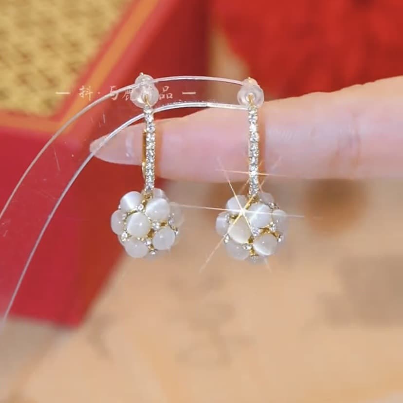 結婚式 アクセサリー 揺れる小花のきらめきピアス
