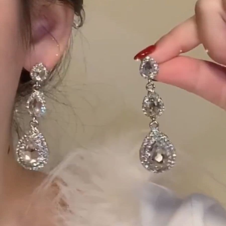 結婚式 アクセサリー 王妃のしずく ティアドロップ 結婚式ピアス