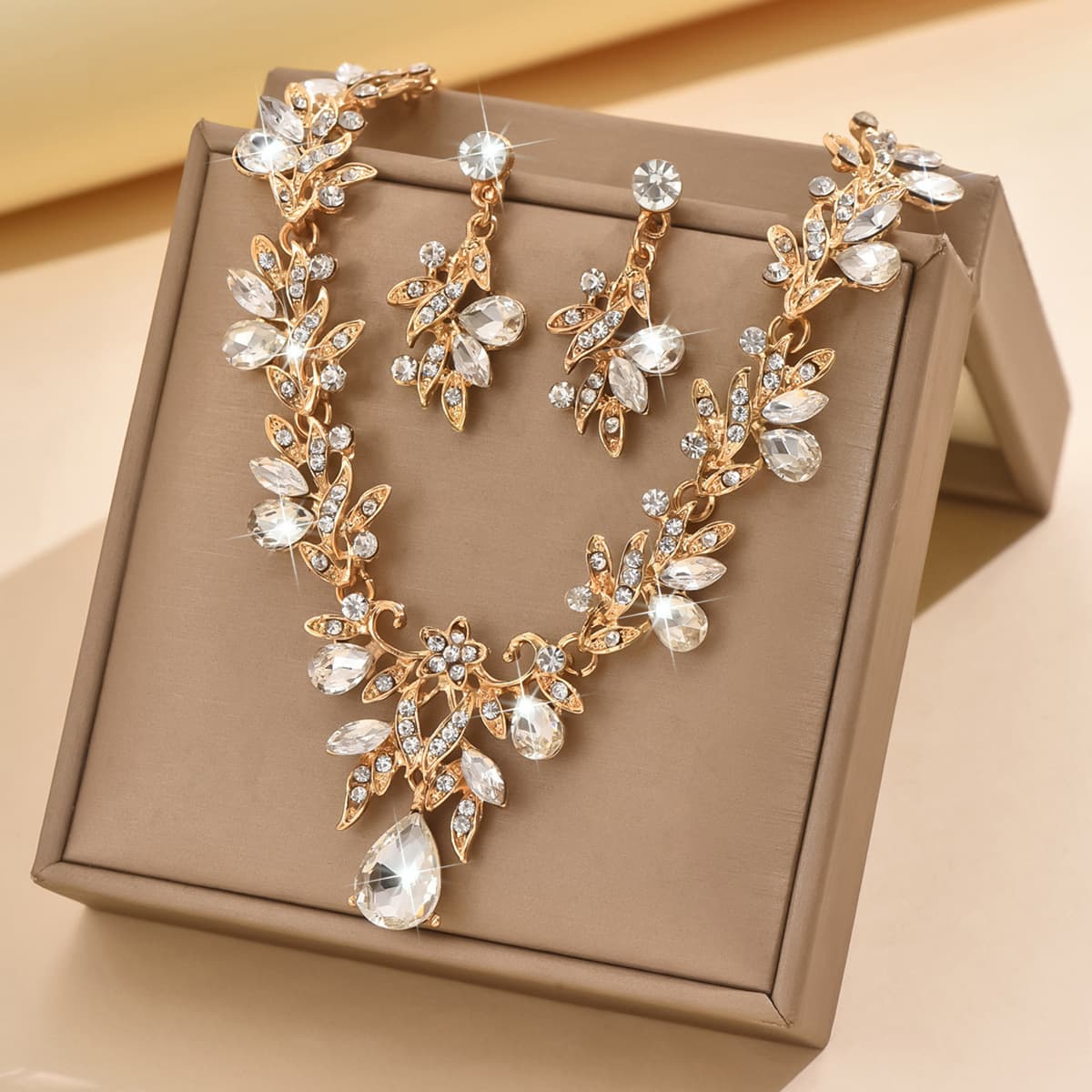 結婚式 アクセサリー 華やかな小枝モチーフネックレス＆イヤリングセット