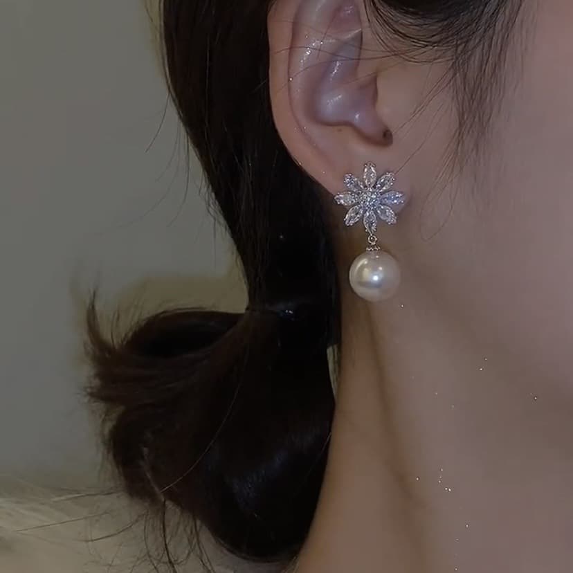 結婚式 アクセサリー 花型水晶と真珠の上品揺れるピアス