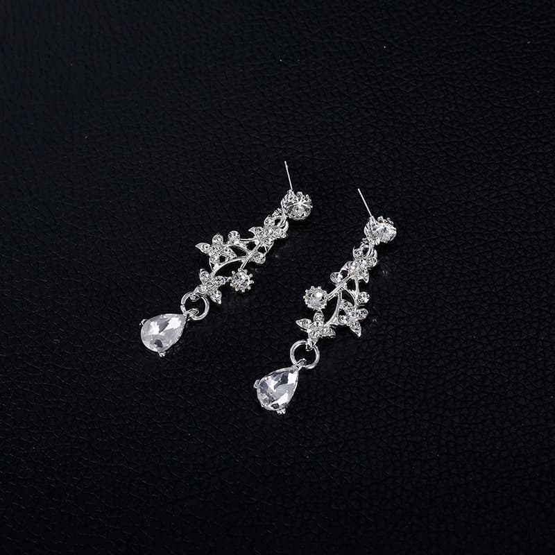 結婚式 アクセサリー 煌めく水滴型結晶花飾りネックレス