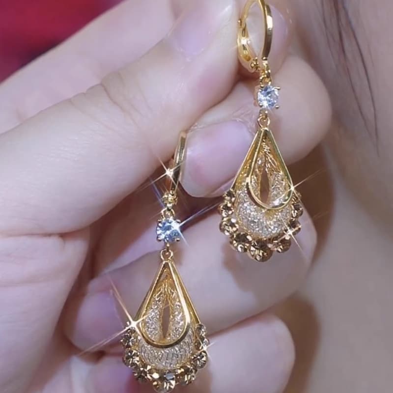 結婚式 アクセサリー クラシカル ティアドロップ ピアス