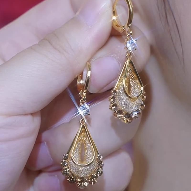 結婚式 アクセサリー クラシカル ティアドロップ ピアス