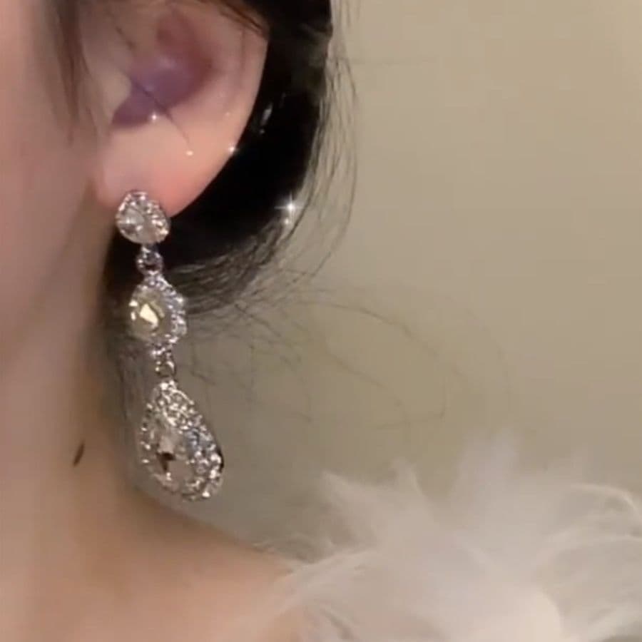 結婚式 アクセサリー 王妃のしずく ティアドロップ 結婚式ピアス