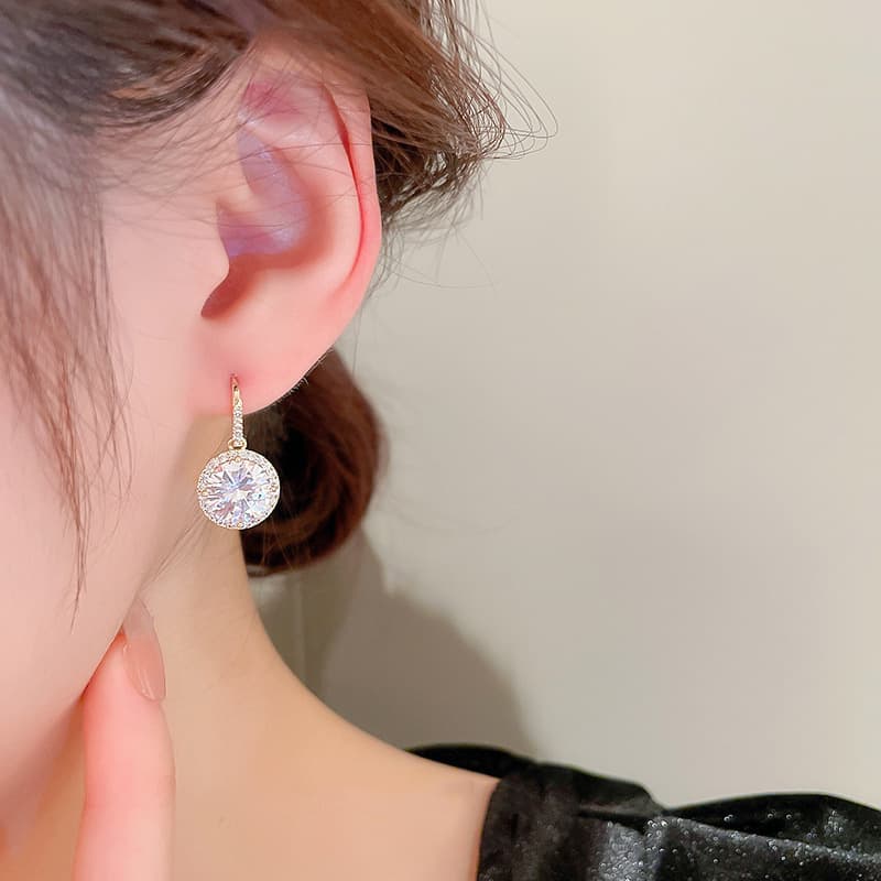 結婚式 アクセサリー 上品煌めき フラワーピアス