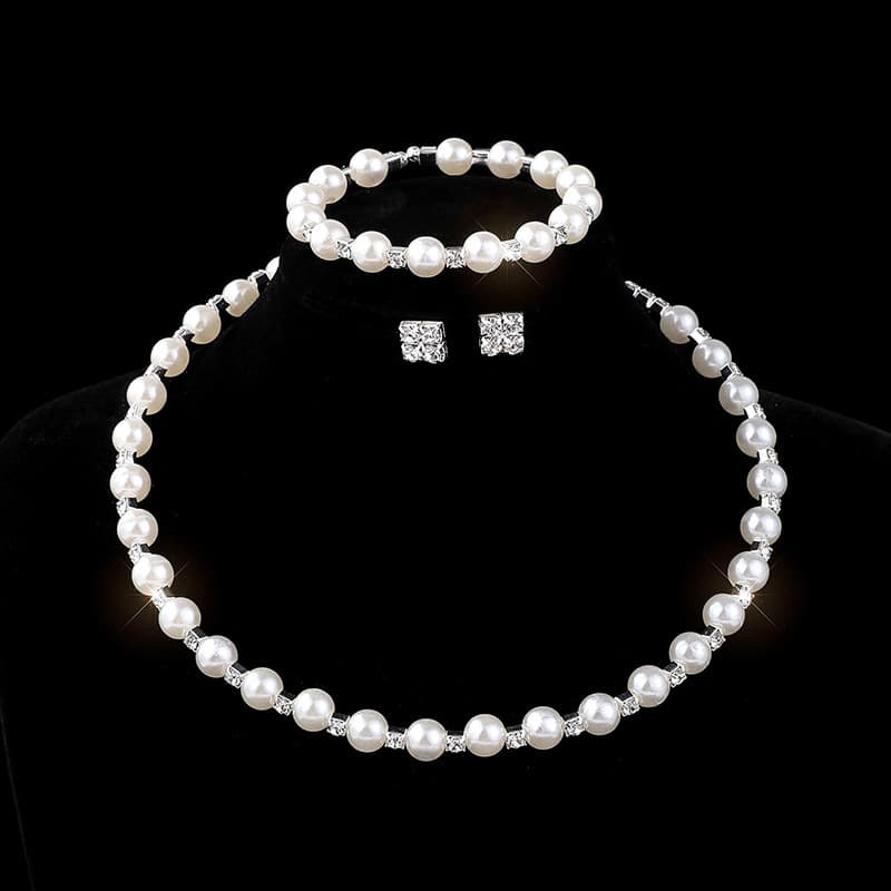 結婚式 アクセサリー 上品な真珠とラインストーンの三点セット