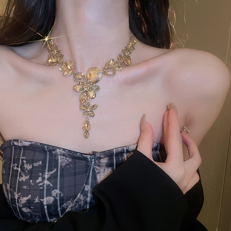 結婚式 アクセサリー 蝶モチーフ きらめき ドレスネックレス