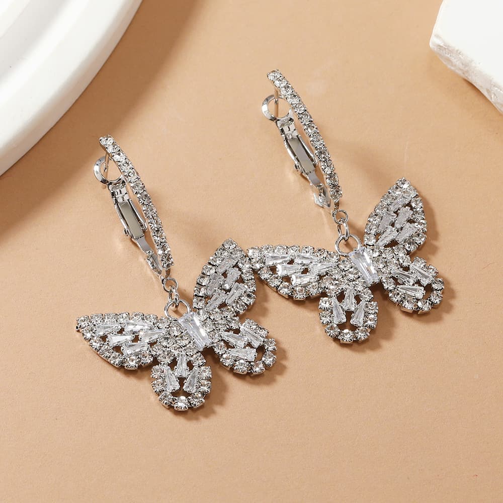 結婚式 アクセサリー きらめく蝶々のぜいたくピアス
