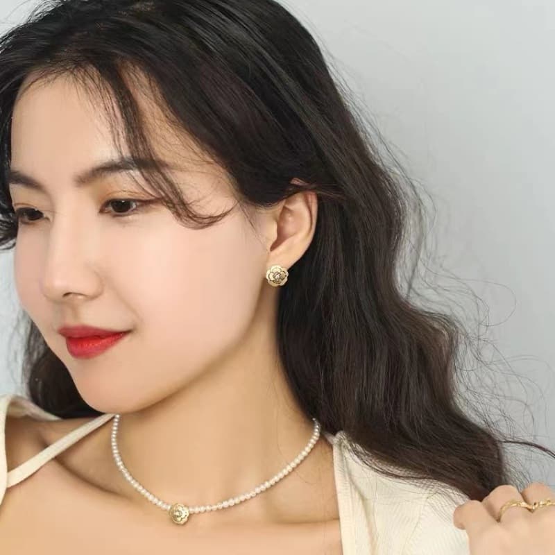 結婚式 アクセサリー 華やぎ咲花 上品ピアス