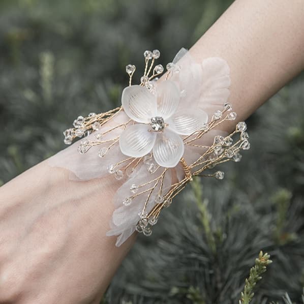 結婚式 アクセサリー 蝶々と花びらの煌めき ブレスレット