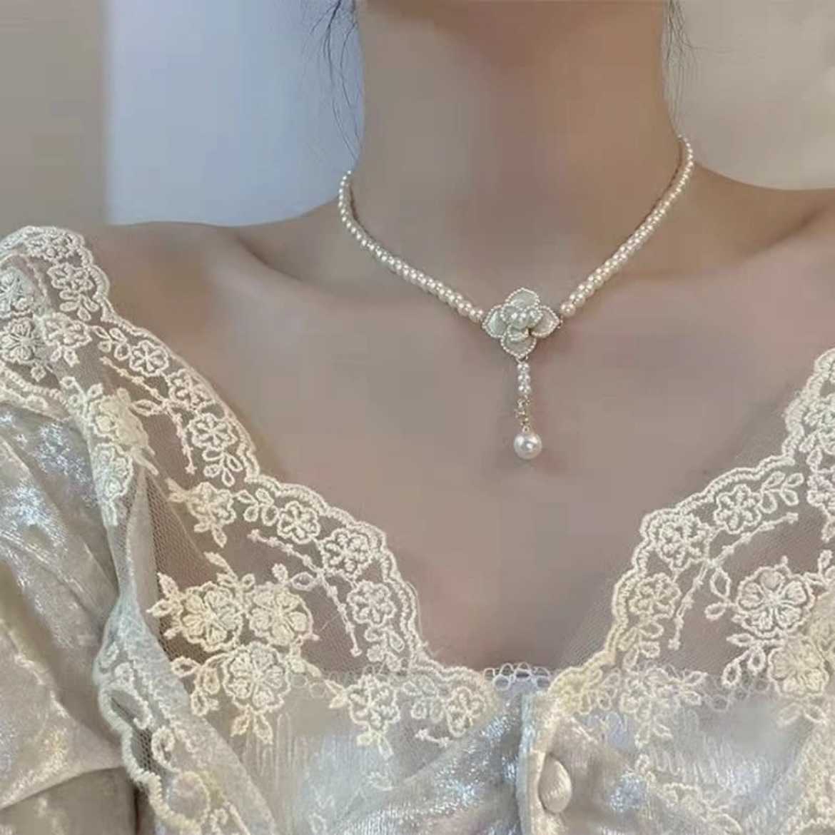 結婚式 アクセサリー 優美な花びらパールドロップネックレスセット
