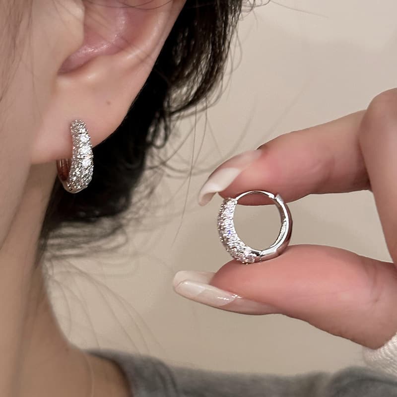 結婚式 アクセサリー フルパヴェクリスタル輝きフープピアス