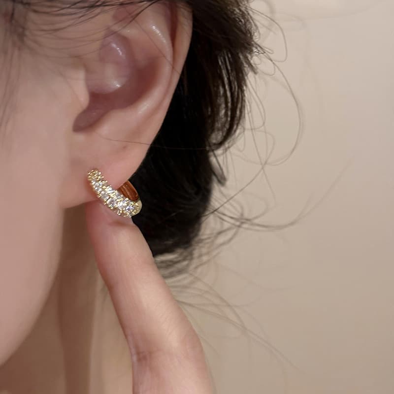 結婚式 アクセサリー フルパヴェクリスタル輝きフープピアス