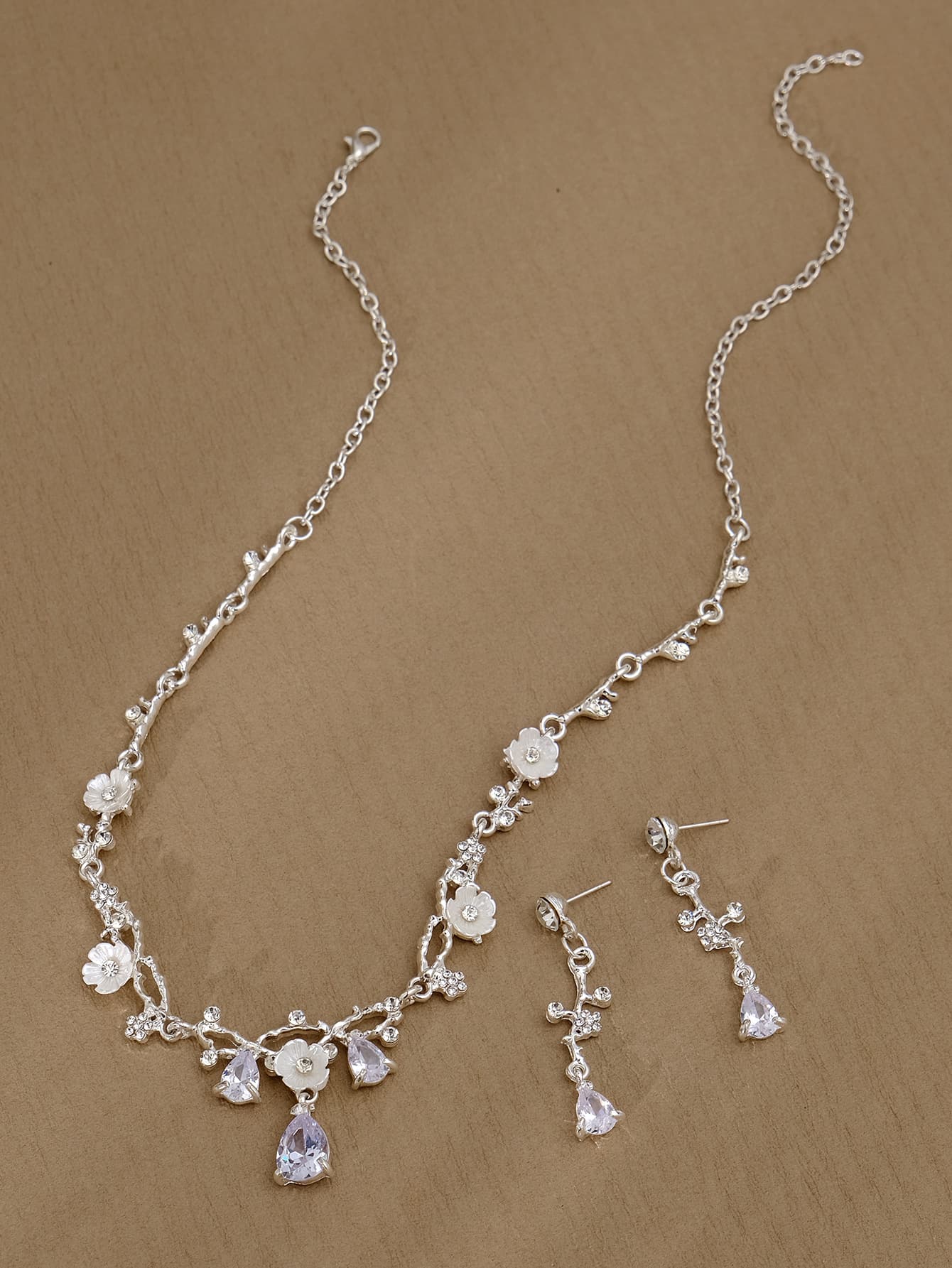 結婚式 アクセサリー 上品な花結晶ネックレス&イヤリングセット