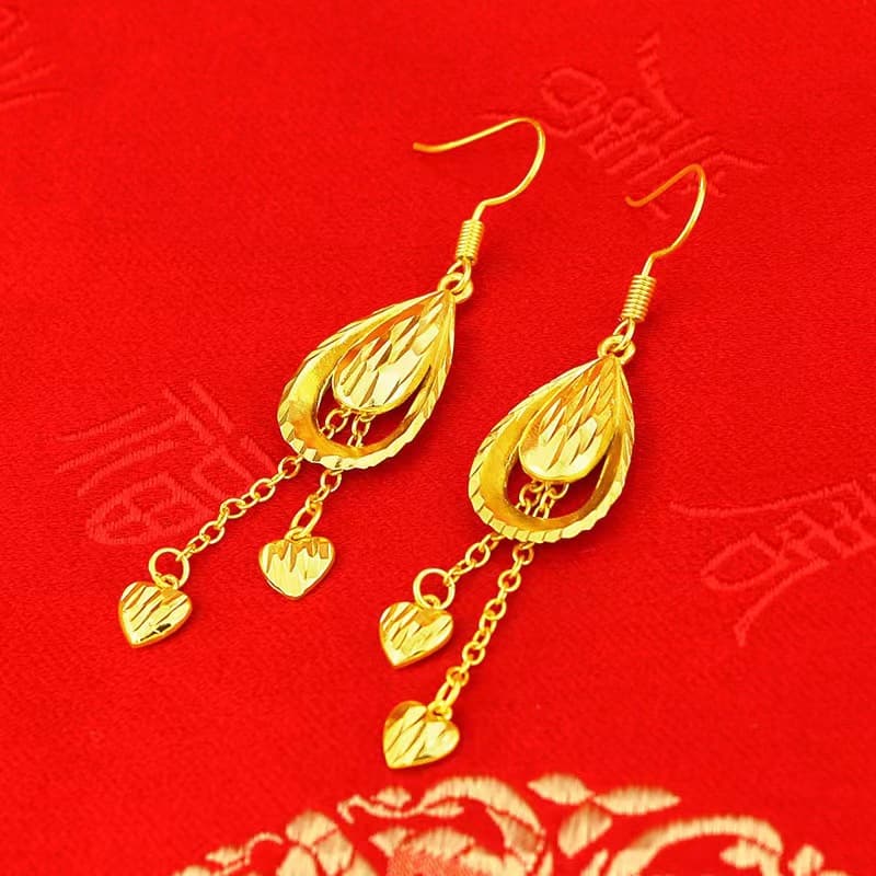 結婚式 アクセサリー 優美な花びら タッセルピアス