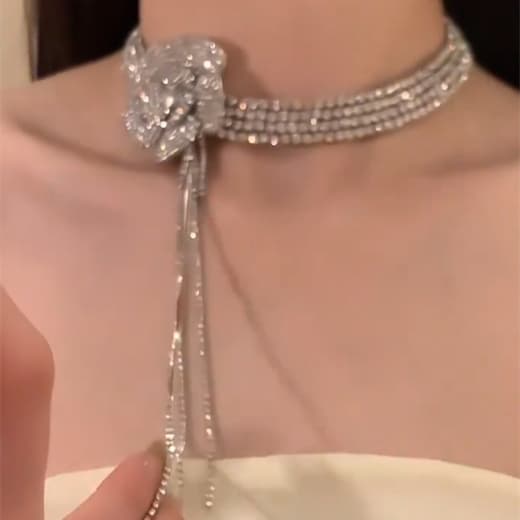 結婚式 アクセサリー 優美な蝶結び輝きネックレス