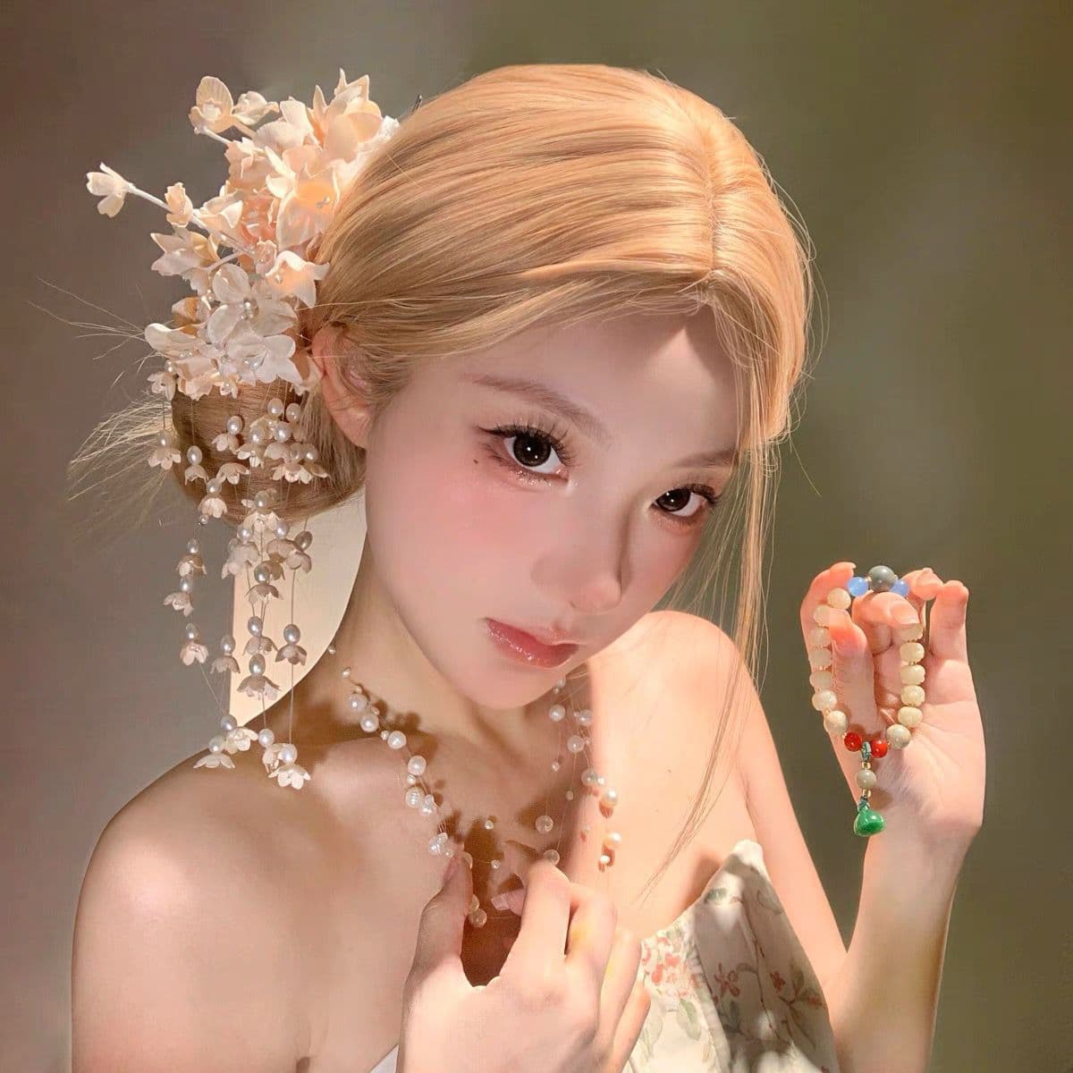 結婚式 アクセサリー 真珠の雫 咲花ティアラ