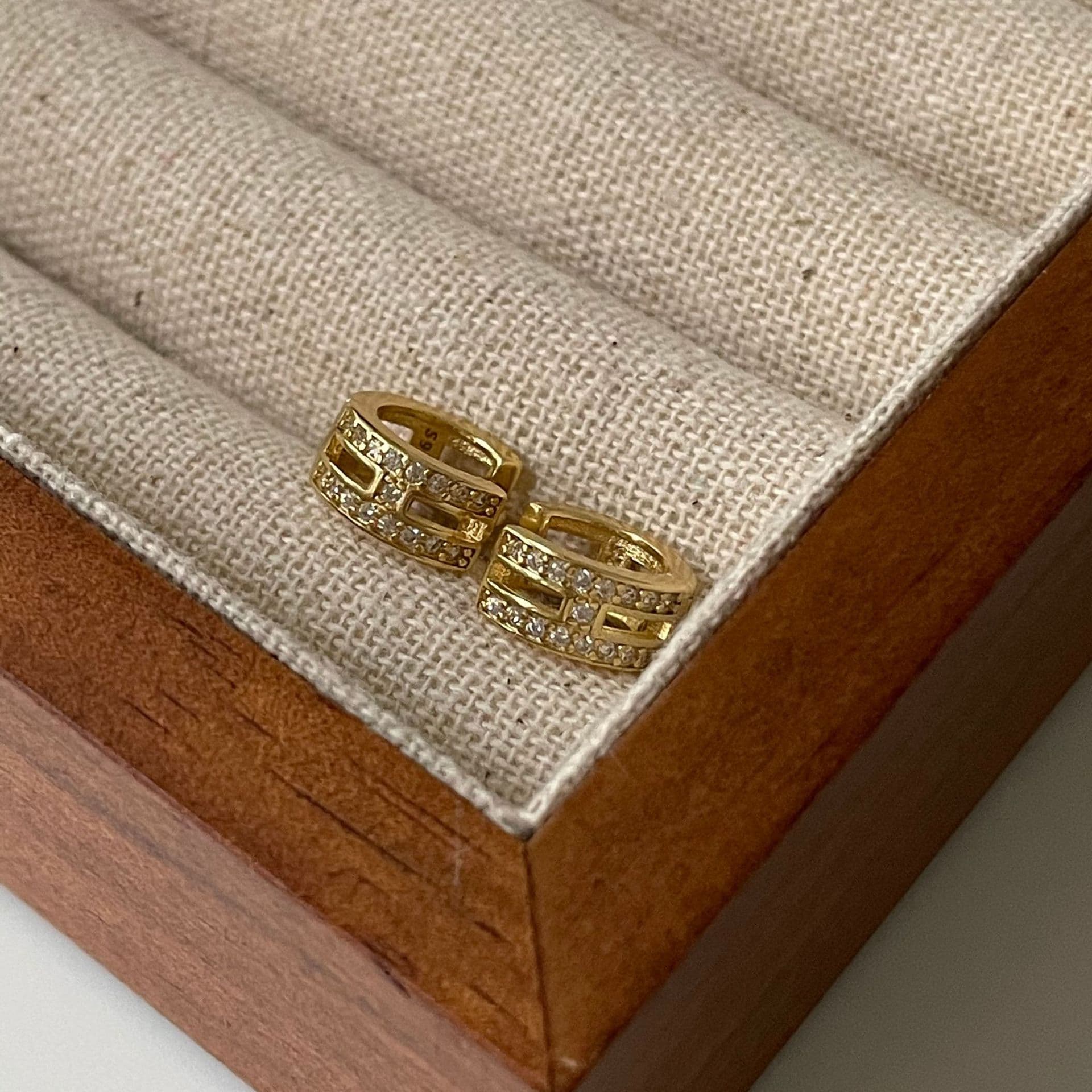 結婚式 アクセサリー 凛と煌めく二連フープピアス