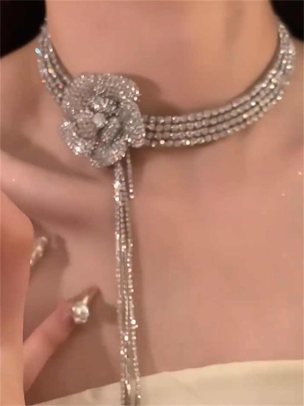 結婚式 アクセサリー 優美な蝶結び輝きネックレス
