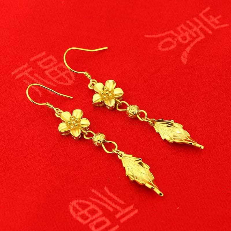 結婚式 アクセサリー 優美な花びら タッセルピアス