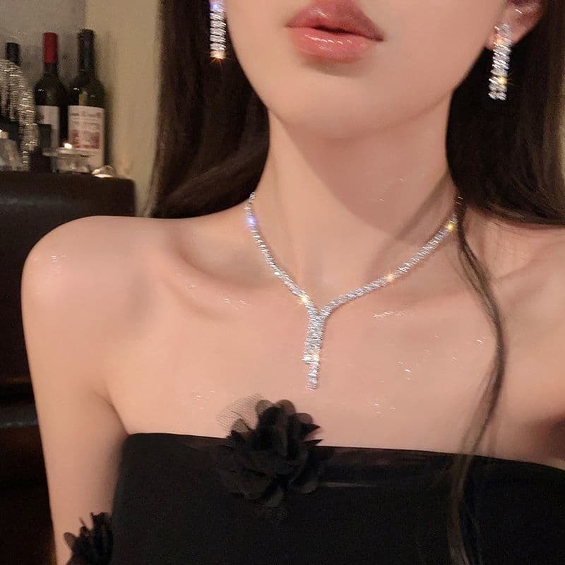 結婚式 アクセサリー 華やかドロップ型しずく装飾付きネックレス