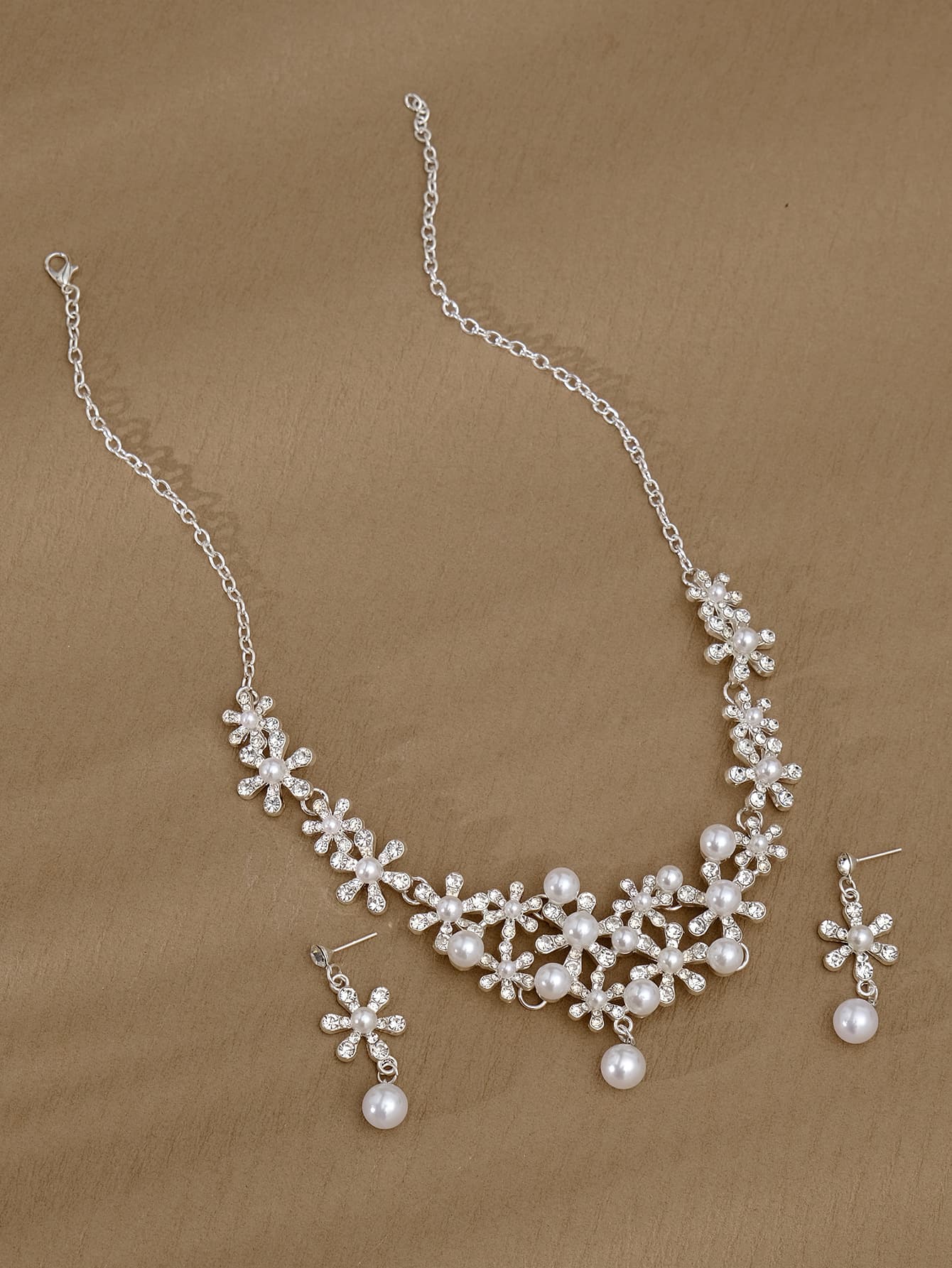 結婚式 アクセサリー 上品な花結晶ネックレス&イヤリングセット