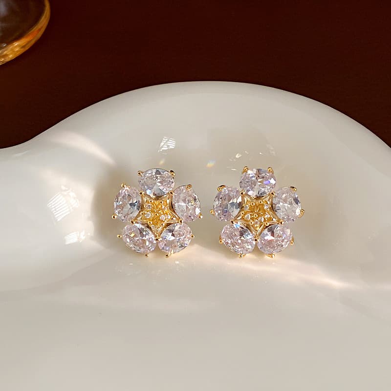 結婚式 アクセサリー 上品な花びらきらめきピアス
