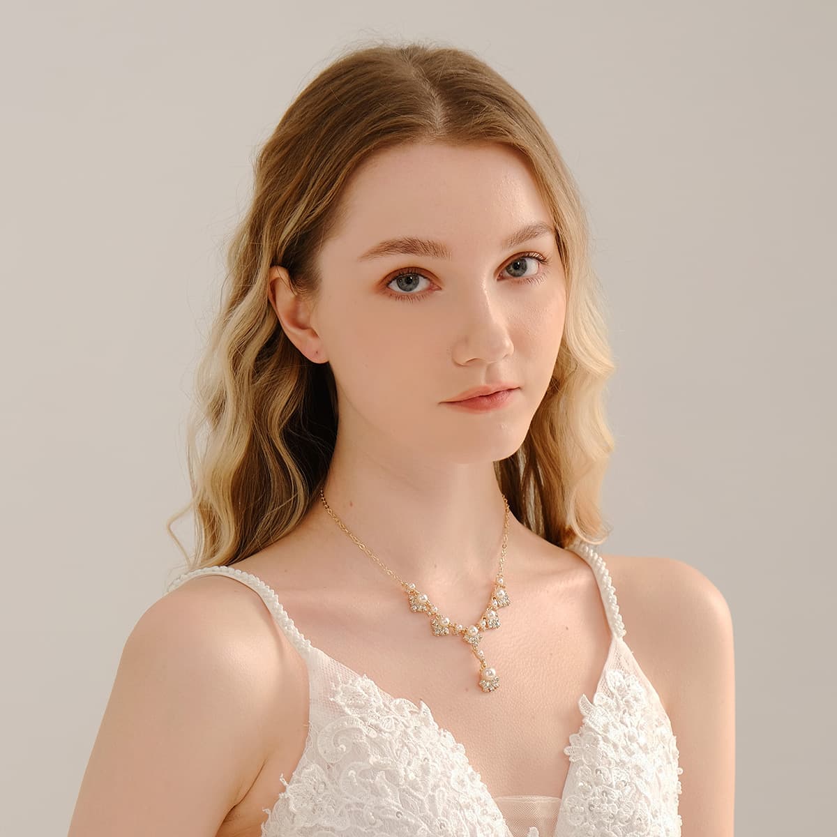 結婚式 アクセサリー 上品な花結晶ネックレス&イヤリングセット